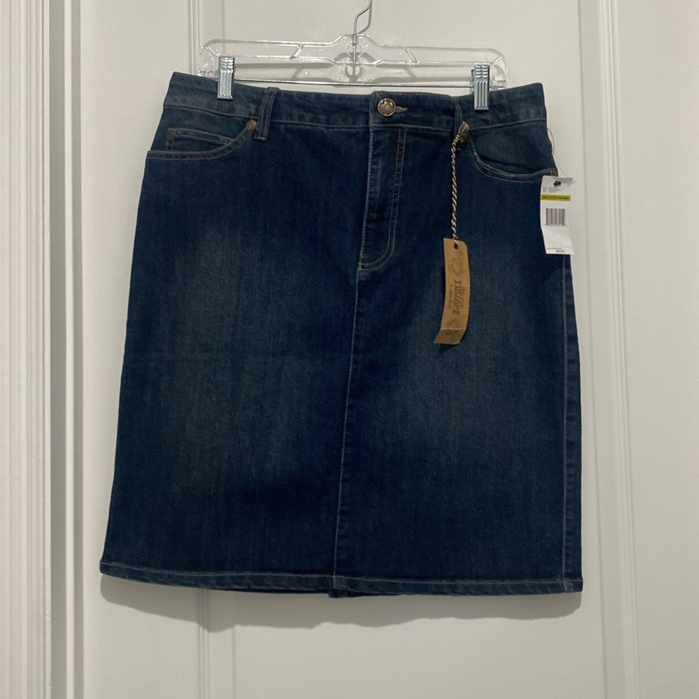 Women’s Nine West Denim Skirt size 14 - NWT
